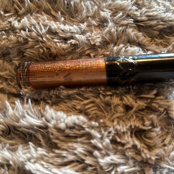 Appeal liquid eyeshadow - Picture 2 of 2